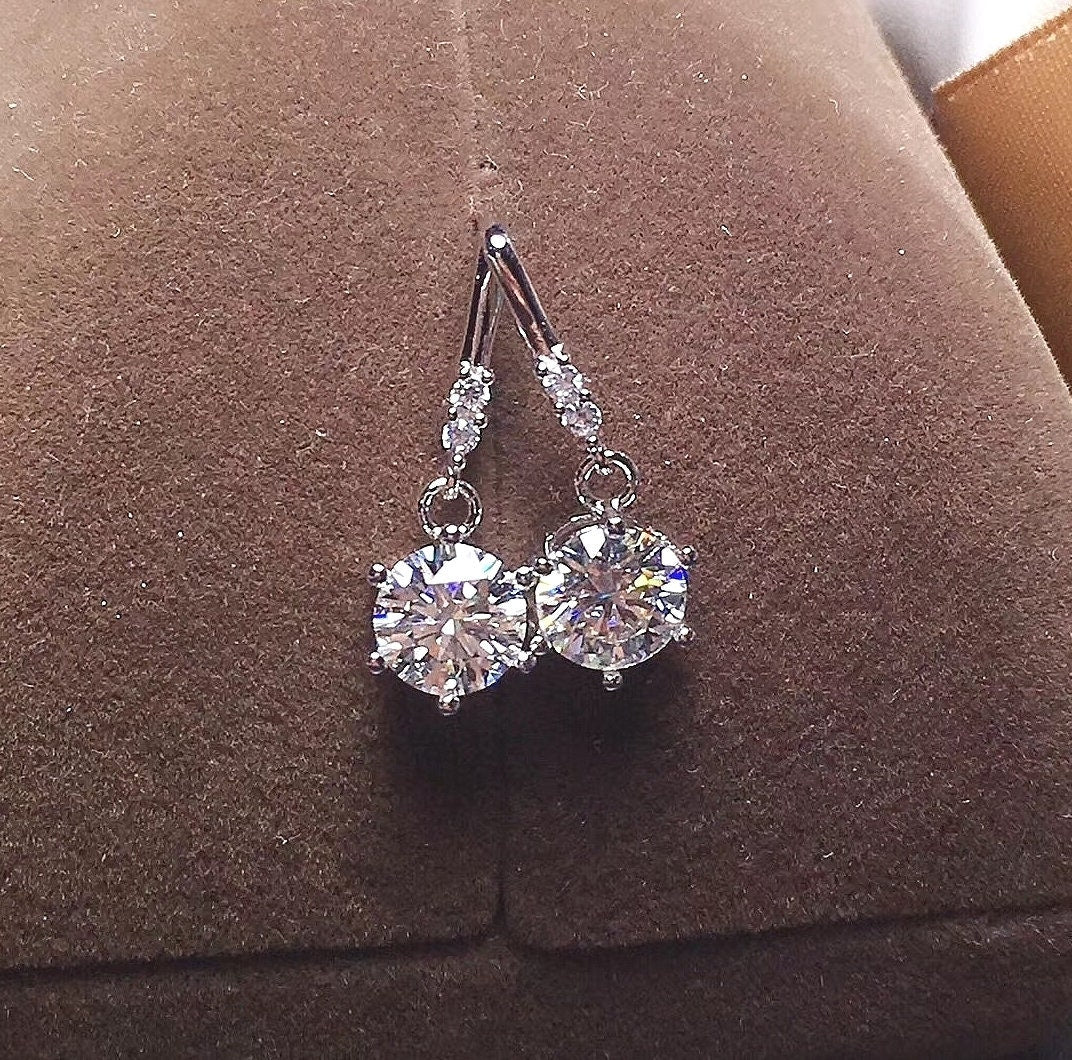 1 Carat Shinning Moissanite Earrings, S925 Sterling Silver, Handmade Engagement Gift  For Women Her